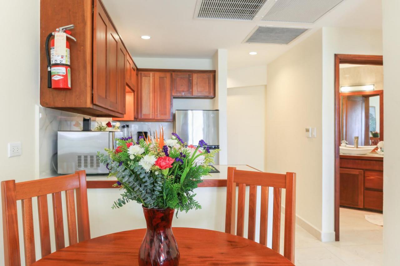 Sunbreeze Suites San Pedro  Esterno foto