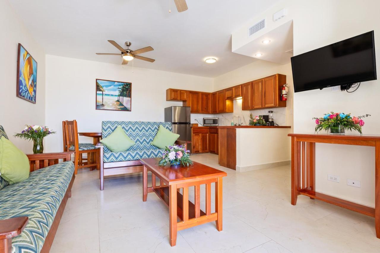 Sunbreeze Suites San Pedro  Esterno foto
