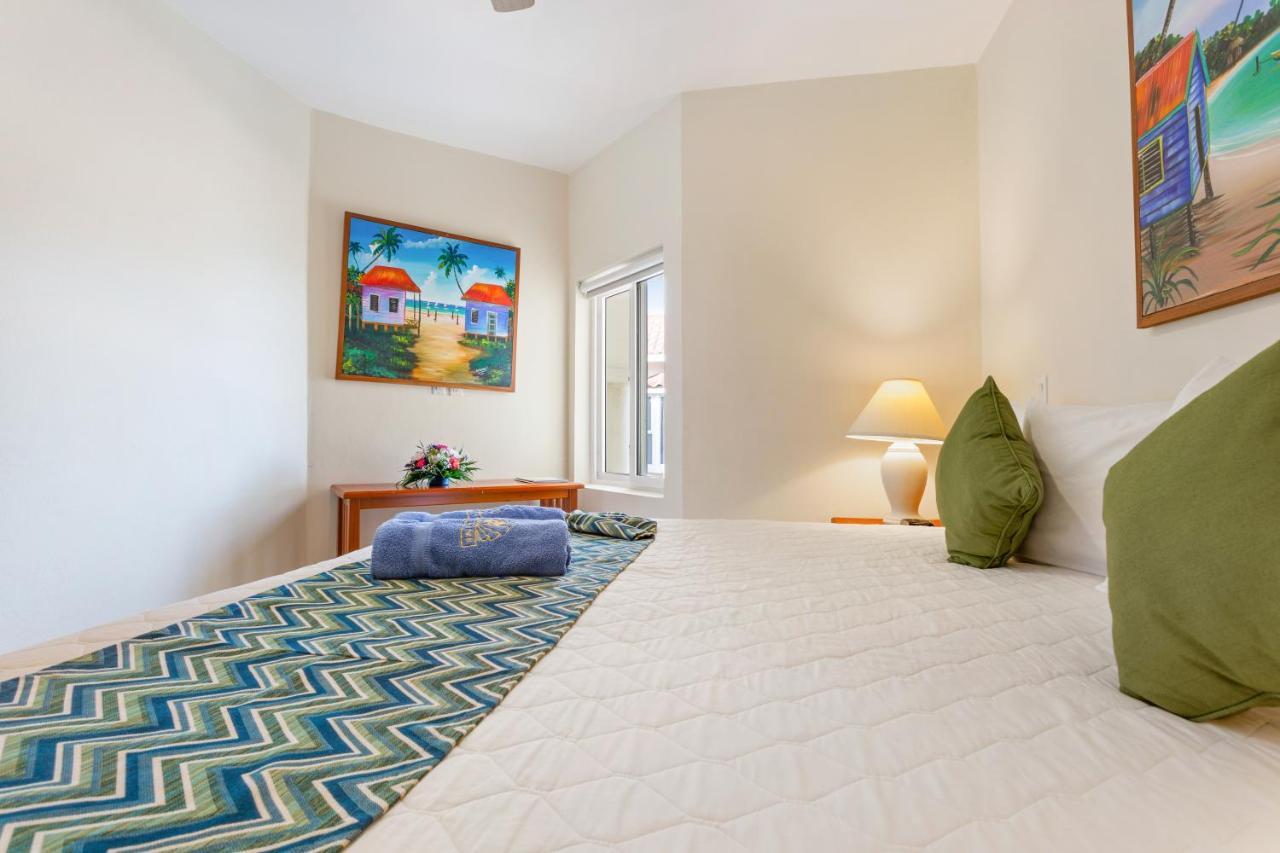Sunbreeze Suites San Pedro  Esterno foto