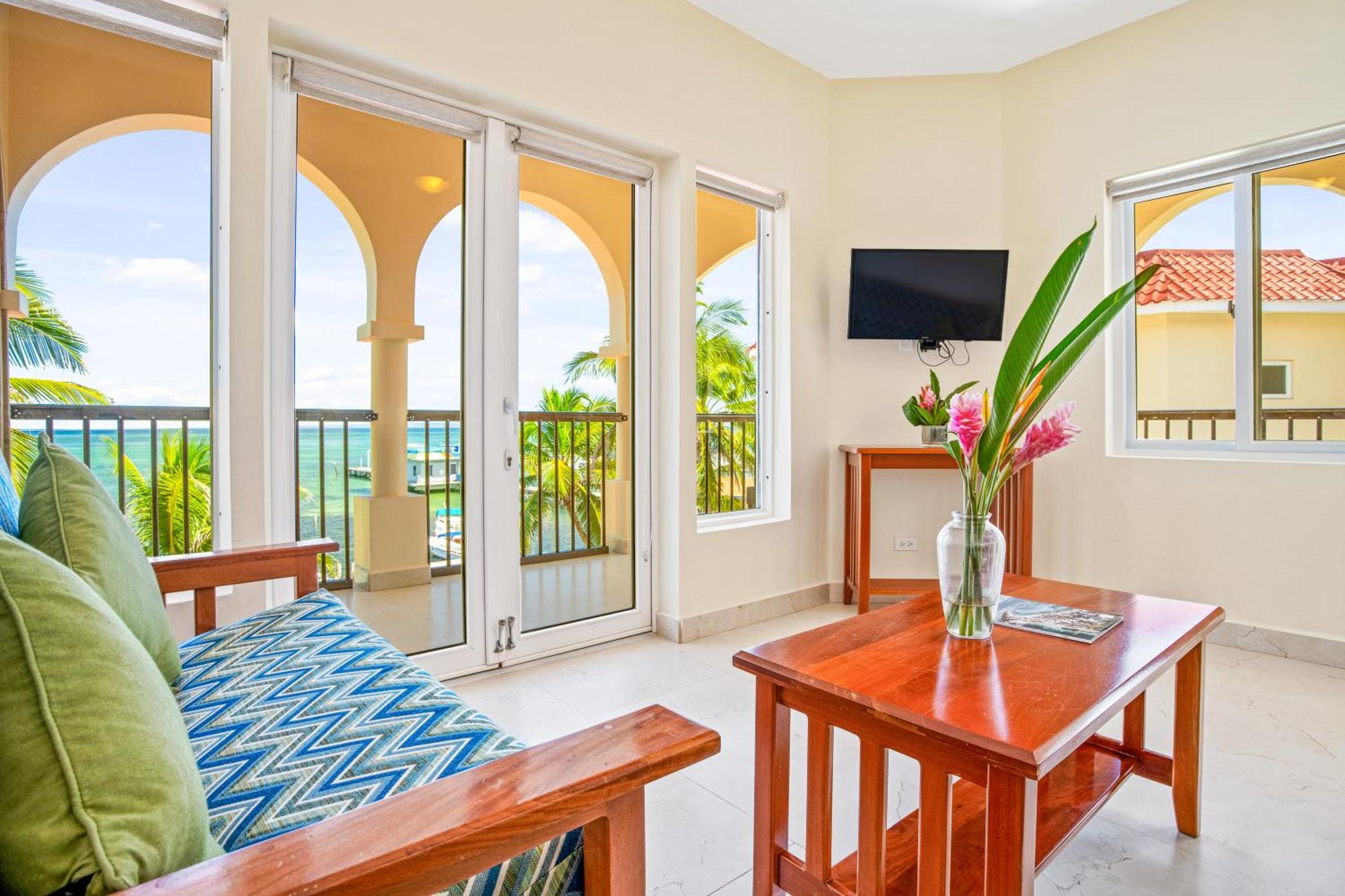 Sunbreeze Suites San Pedro  Esterno foto