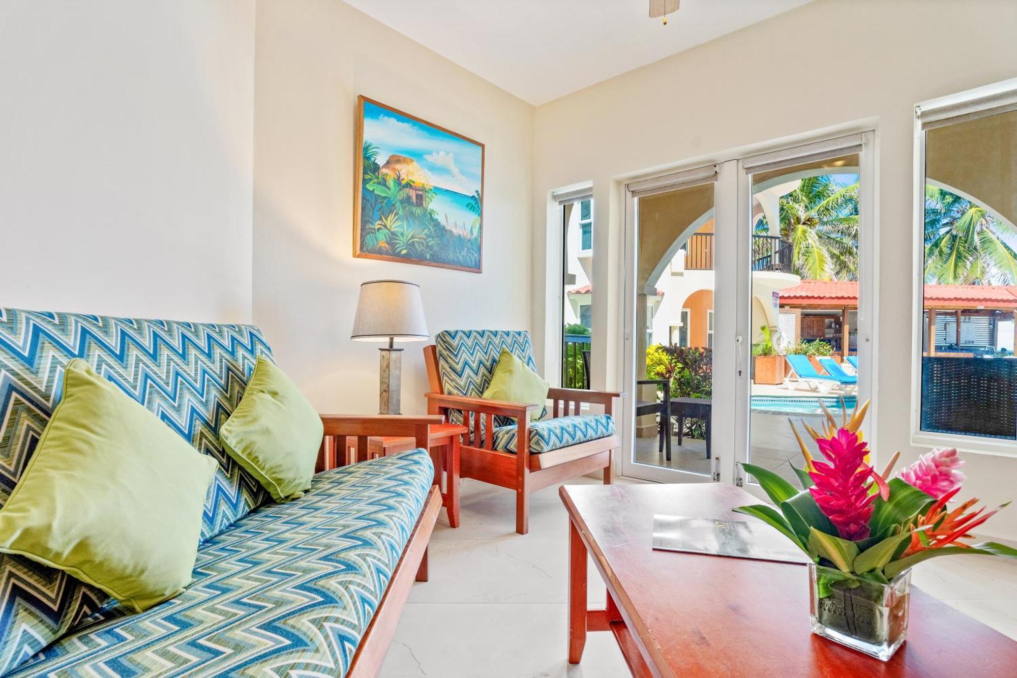 Sunbreeze Suites San Pedro  Esterno foto