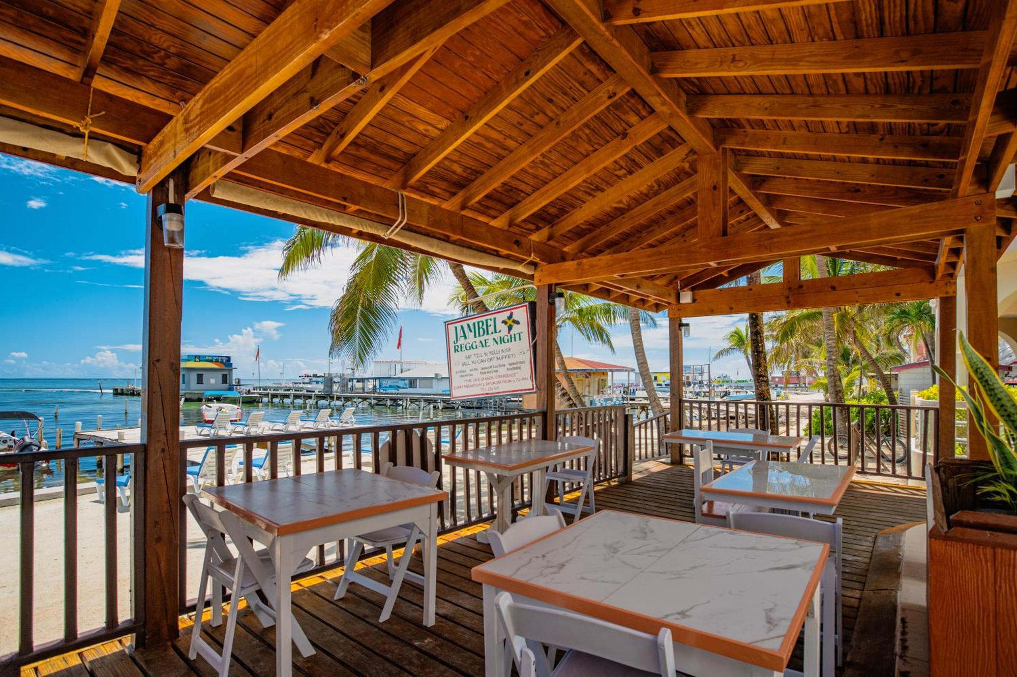 Sunbreeze Suites San Pedro  Esterno foto