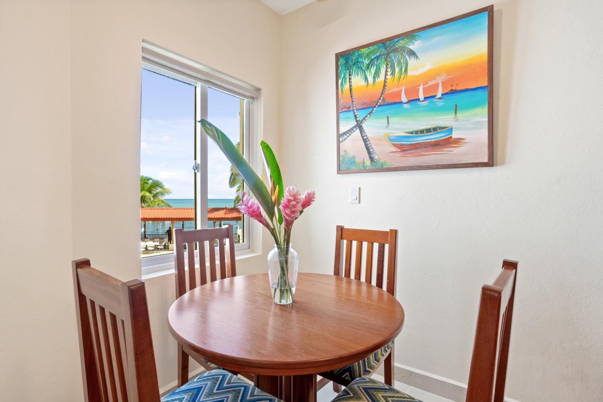 Sunbreeze Suites San Pedro  Esterno foto